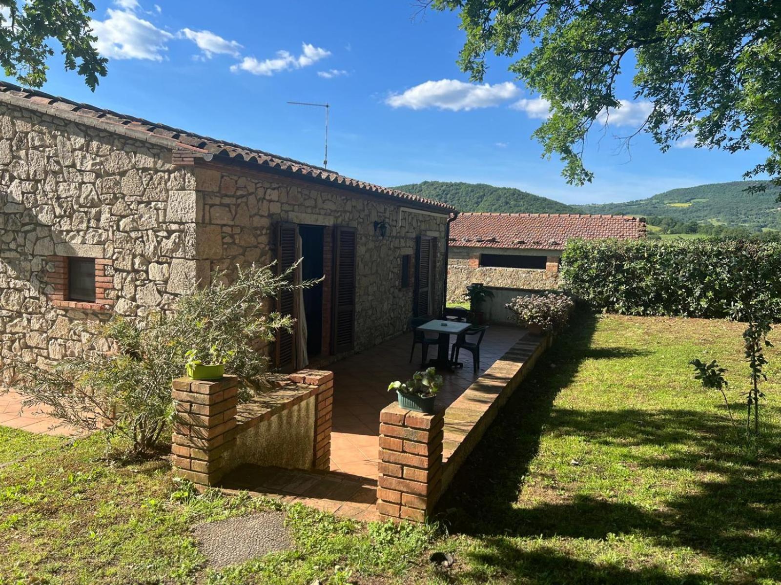 Agriturismo La Castellina Saturnia Exterior photo